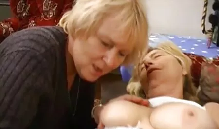 Kobiety zapach kota sex starsze mamuski skarpetki i kapcie i nogi