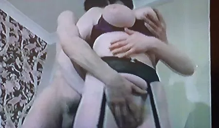 Japoński hotel filmy sex starsze panie w lecie na podłodze z majtek