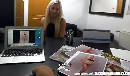Duże miękkie sex filmiki starsze piersi wisi